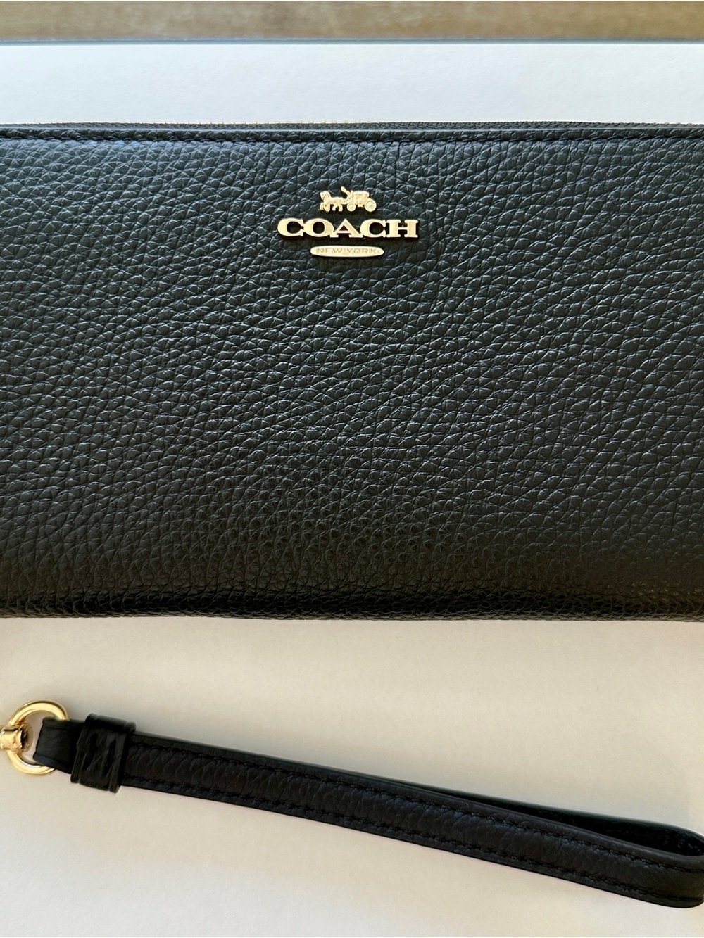 Coach Black Leather Continental Wallet with Gold Tone Logo - Perfect Condition - Picture 2 of 7